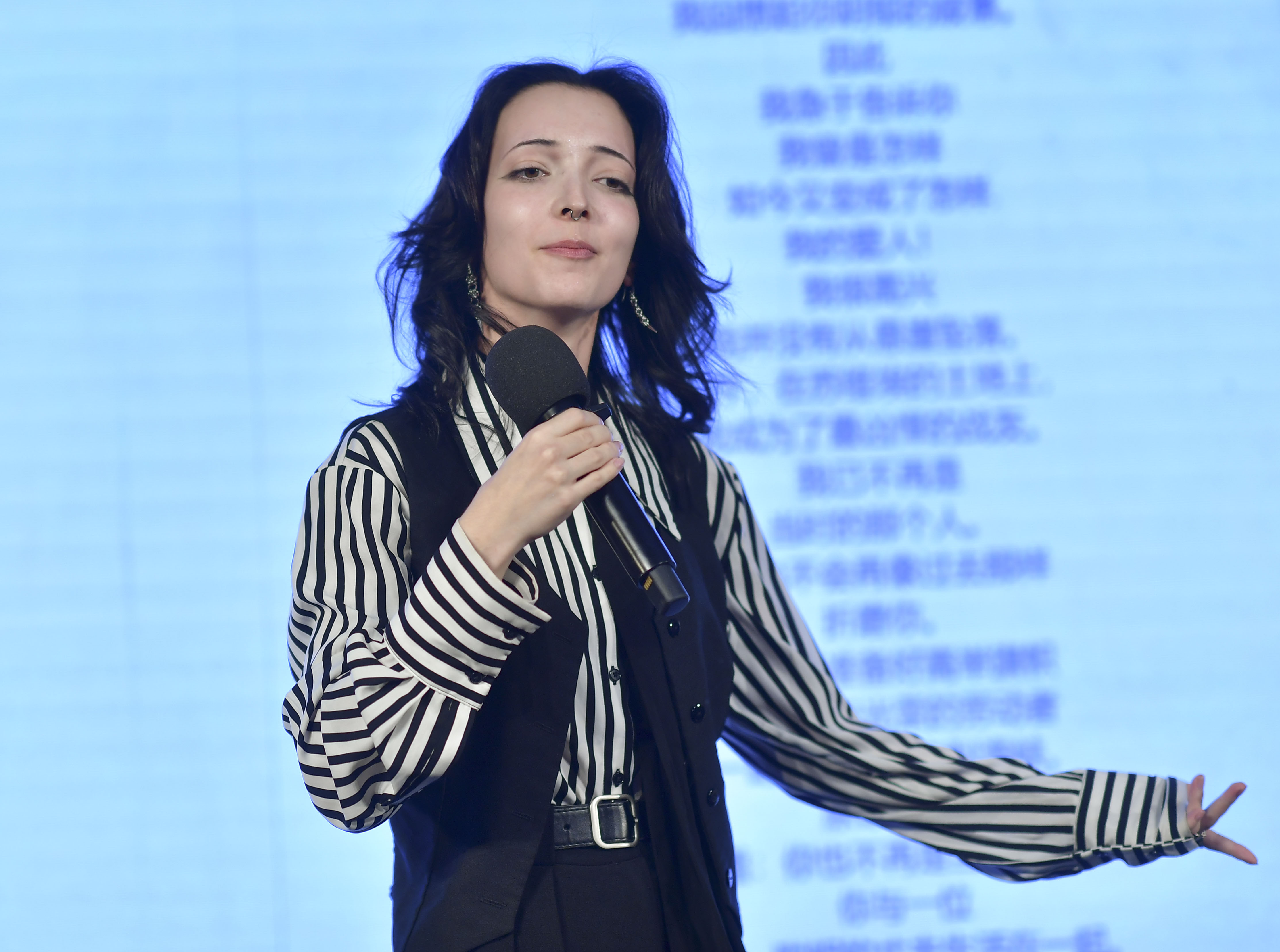 詩歌促進(jìn)民心相通