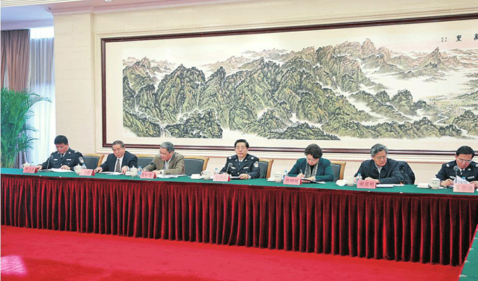 郭聲琨:認(rèn)真傾聽(tīng)意見(jiàn)建議 自覺(jué)接受社會(huì)監(jiān)督