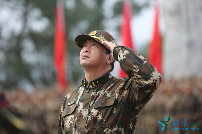 中國軍人:負(fù)重前行只為你能歲月靜好