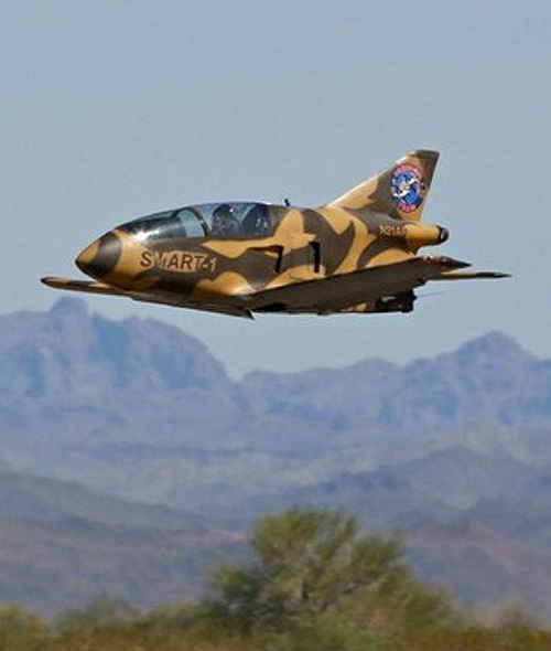 這么萌的飛機(jī)，人是怎么塞進(jìn)去的?