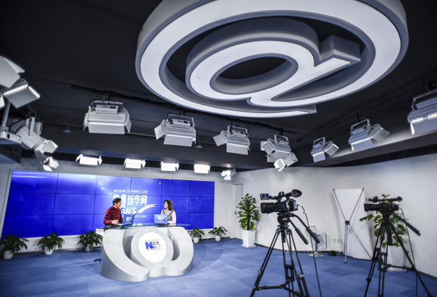 我熱愛公益，希望在這方面做出自己的貢獻。我會用我的畫作支援貧困的學生，支援患病的兒童，獻出我的愛心。