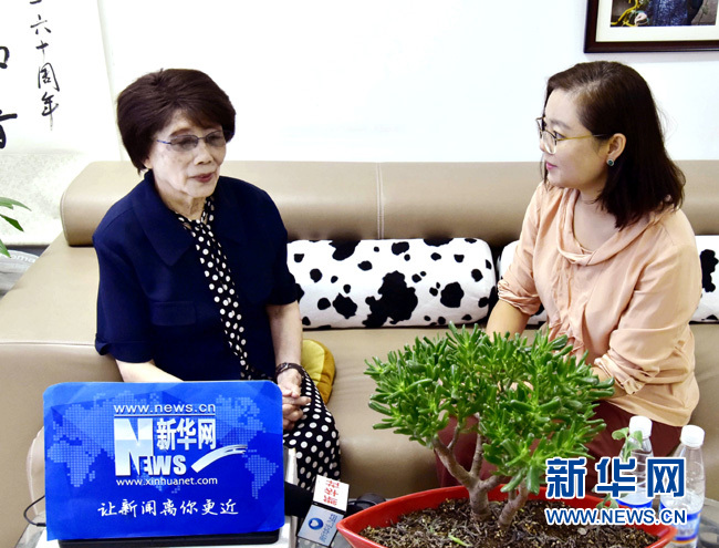 電波永不消逝，隨著時代發(fā)展傳播可能會有多種形式，年輕播音員要不忘初心，在如今優(yōu)越條件下更應(yīng)砥礪自己。