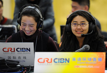 她們，因?yàn)閮蓵?huì)工作忙碌著美麗著