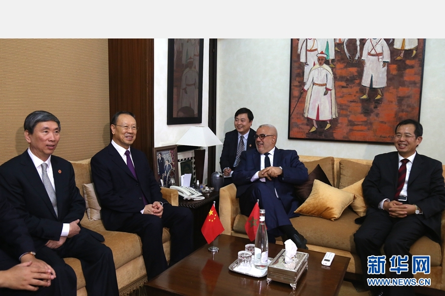 9月19日，在摩洛哥首都拉巴特，中共中央書記處書記、全國政協(xié)副主席杜青林（左二）會見摩洛哥政府首腦本·基蘭（右二）。應(yīng)摩洛哥參議院邀請，中共中央書記處書記、全國政協(xié)副主席杜青林于18日至20日率中共代表團(tuán)訪摩，分別會見政府首腦本·基蘭、參議長本希馬、真實(shí)性與現(xiàn)代黨總書記奧馬里等。新華社記者劉鍇攝