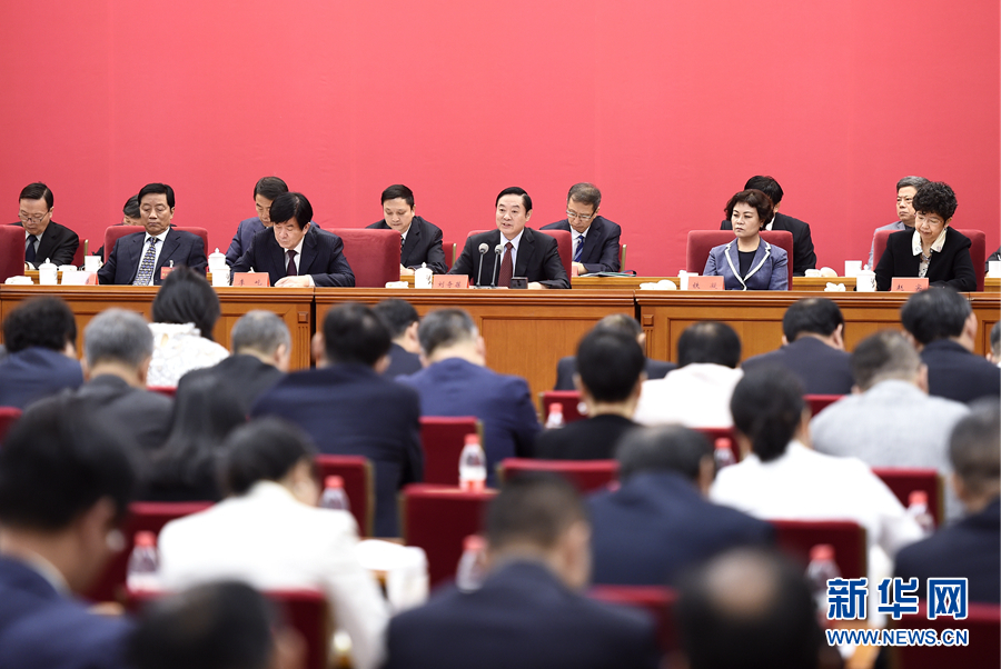 9月20日，中國(guó)電視藝術(shù)家協(xié)會(huì)第六次全國(guó)代表大會(huì)在北京召開(kāi)。中共中央政治局委員、中央書記處書記、中宣部部長(zhǎng)劉奇葆出席開(kāi)幕式并講話。新華社記者 燕雁 攝