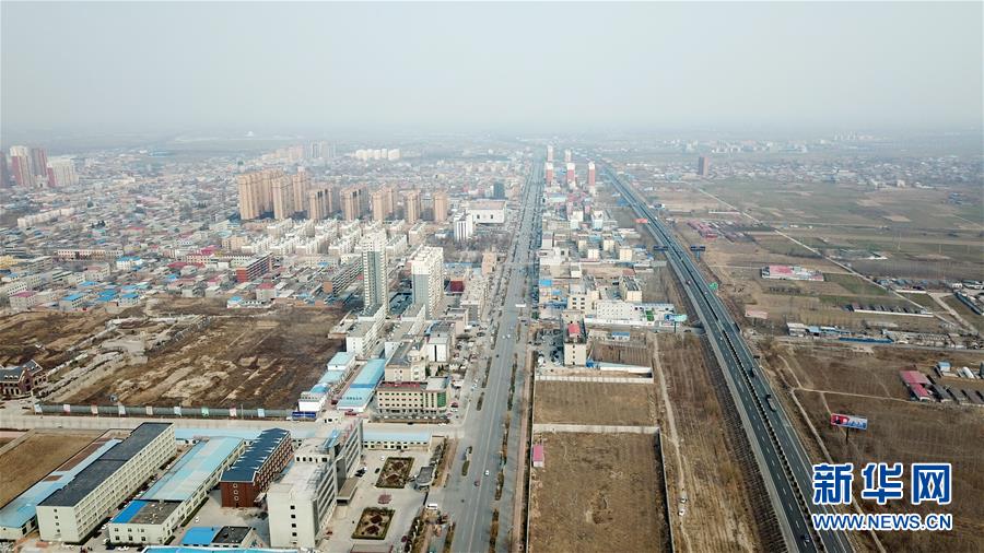 (新華全媒頭條·圖文互動(dòng))(2)奮進(jìn)新時(shí)代 建設(shè)雄安城——以習(xí)近平同志為核心的黨中央謀劃指導(dǎo)《河北雄安新區(qū)規(guī)劃綱要》編制紀(jì)實(shí)