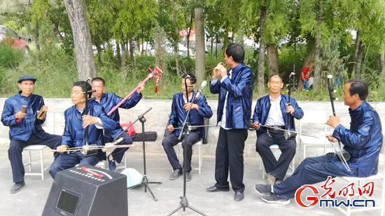 【脫貧攻堅(jiān)在行動(dòng)】全村聯(lián)名信留下好書記——青海省城上村“第一書記”劉貴明這三年