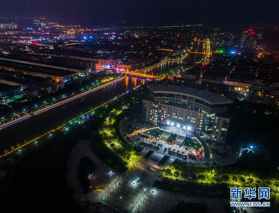 （壯闊東方潮 奮進(jìn)新時(shí)代——慶祝改革開放40年·圖文互動(dòng)）（5）“斜杠青年”楊建平：“我是時(shí)代的幸運(yùn)兒！”