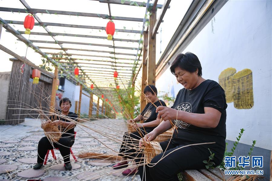 （新華全媒頭條·聚焦鄉(xiāng)村振興戰(zhàn)略規(guī)劃·圖文互動）（7）推進鄉(xiāng)村振興的行動指南——解讀鄉(xiāng)村振興戰(zhàn)略首個五年規(guī)劃亮點