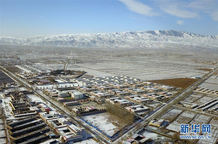 (慶祝改革開放40周年基層行·村莊篇·圖文互動(dòng))(5)甘肅武威上莊村:雜亂不堪的村莊變了 農(nóng)民住進(jìn)“幸福院”