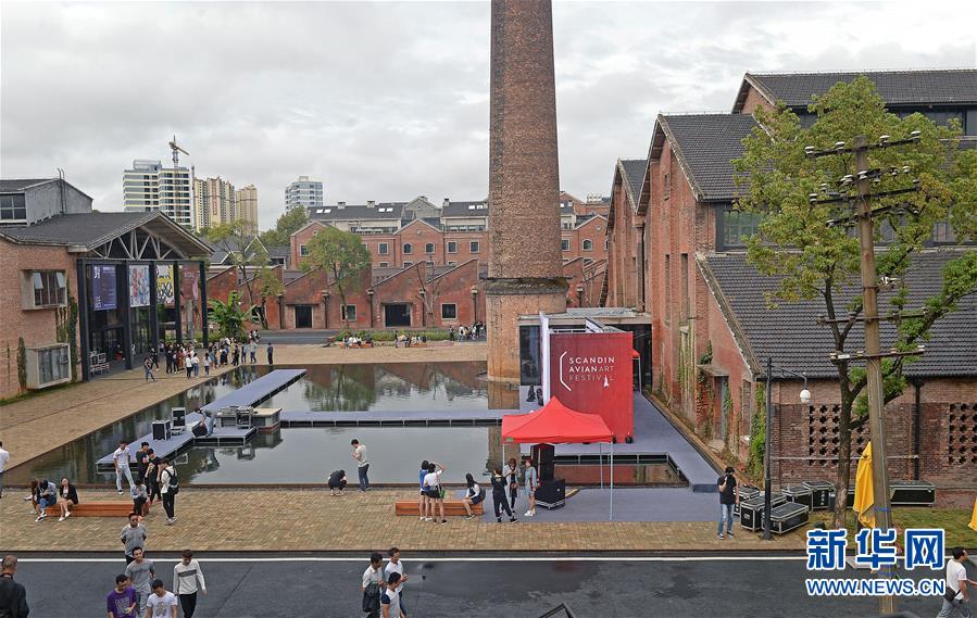 (新華全媒頭條·圖文互動)(1)千年窯火中的“復興密碼”——景德鎮(zhèn)新觀察