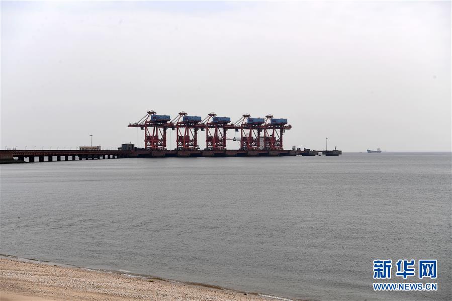 （兩會(huì)前夕看落實(shí)·圖文互動(dòng)）（6）開(kāi)放合作走活發(fā)展“新棋局”－－廣西落實(shí)習(xí)近平總書(shū)記全國(guó)兩會(huì)重要講話(huà)精神紀(jì)實(shí)