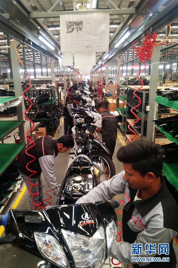 (在習(xí)近平新時(shí)代中國(guó)特色社會(huì)主義思想指引下——新時(shí)代新作為新篇章·圖文互動(dòng))(8)高原春來(lái)早 云嶺開新篇