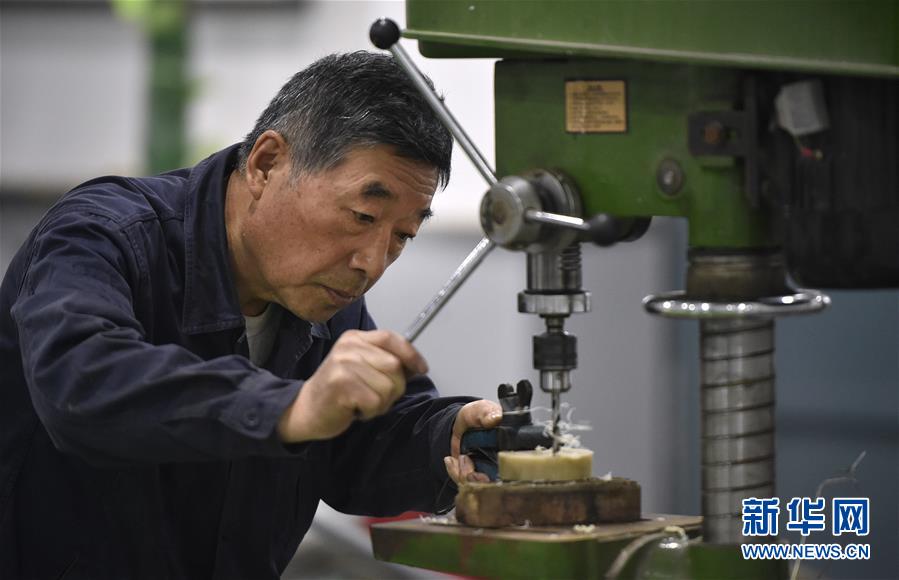 （新華全媒頭條·圖文互動(dòng)）（1）“咱們工人有力量”——鞍鋼勞模采訪(fǎng)錄