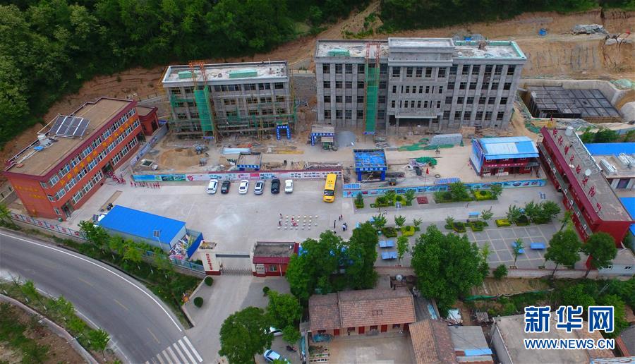 (新華全媒頭條·圖文互動(dòng))(2)努力成為好孩子 奮勇?tīng)?zhēng)當(dāng)接班人——兒童節(jié)前夕回訪習(xí)近平總書記關(guān)心過(guò)的少年兒童