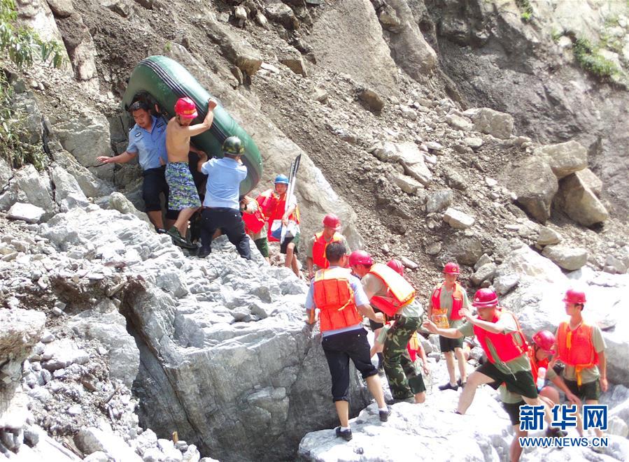 （時代先鋒·圖文互動）（2）為人民“逆行”的人——追記退役軍人、青年禁毒民警韓順軍