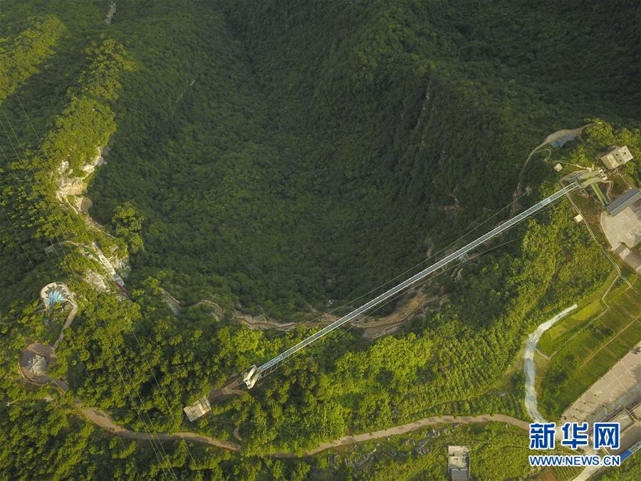 (鄉(xiāng)村振興·圖文互動)(3)“我要和鄉(xiāng)親們一起奔出路”