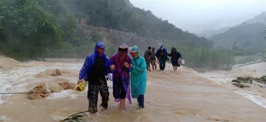 (圖文互動(dòng))(3)洪水中的溫情時(shí)刻——廣西抗洪救災(zāi)中的三個(gè)暖心小故事