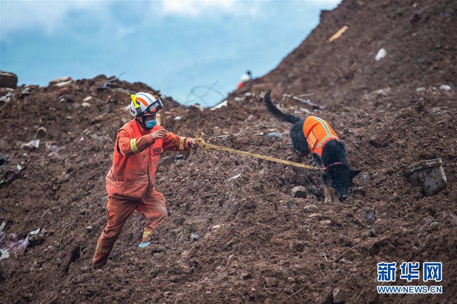 （新華全媒頭條·圖文互動）（5）有一絲希望，就盡百倍努力——貴州水城“7·23”特大山體滑坡72小時救援紀實