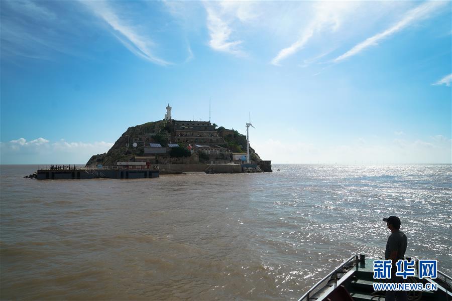 (圖文互動(dòng))(5)“核心價(jià)值觀百場(chǎng)講壇”走上開山島 宣講守島精神