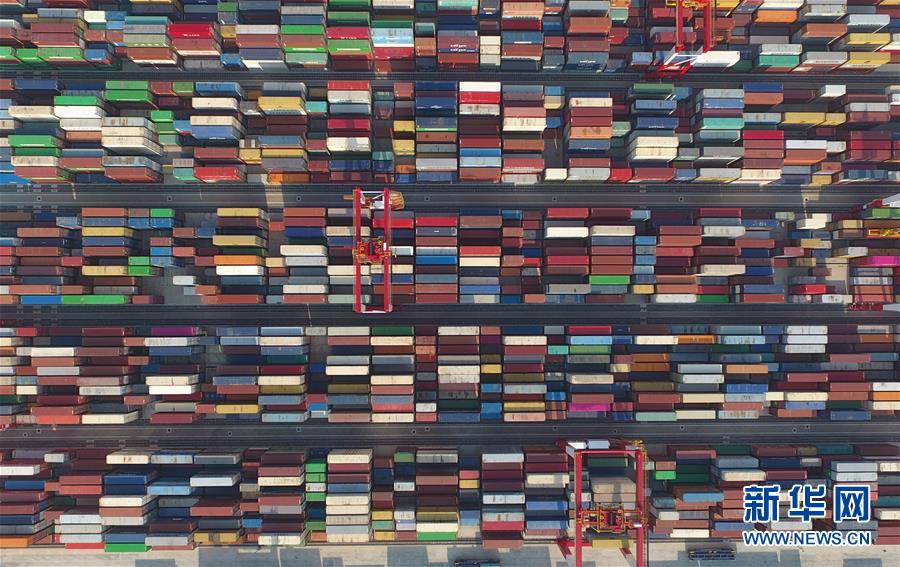 (壯麗70年·奮斗新時(shí)代——共和國發(fā)展成就巡禮·圖文互動)(2)大江大河大上海——上海70年開放創(chuàng)新發(fā)展巡禮