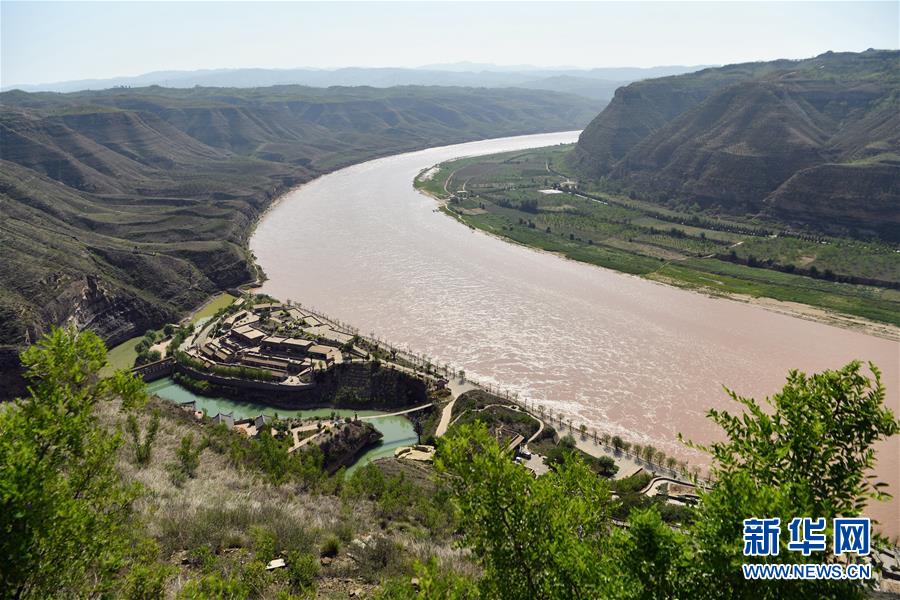 （新華全媒頭條·壯麗70年·奮斗新時代——記者再走長征路·圖文互動）（10）紅星，從這里照耀中國——陜北見證中國革命的歷史轉(zhuǎn)折