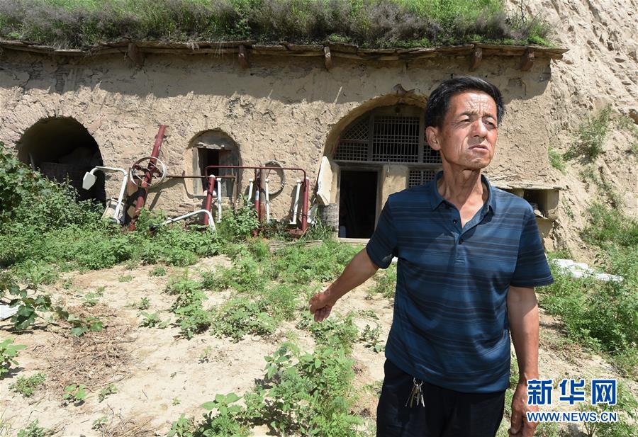 （新華全媒頭條·壯麗70年·奮斗新時代——記者再走長征路·圖文互動）（2）紅星，從這里照耀中國——陜北見證中國革命的歷史轉(zhuǎn)折