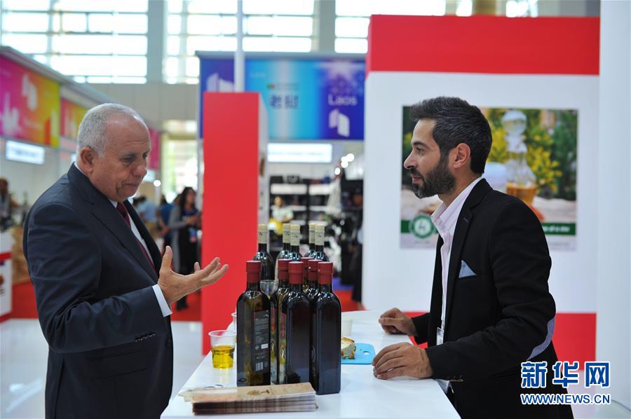 (新華全媒頭條·圖文互動(dòng))(14)舟舶繼路辟新天 商使交屬煥新顏——寫在第四屆中阿博覽會(huì)開幕之際