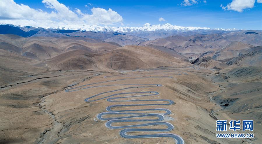 （壯麗70年·奮斗新時(shí)代——共和國發(fā)展成就巡禮）（9）人暢其行、貨暢其流——共和國交通運(yùn)輸業(yè)發(fā)展成就巡禮