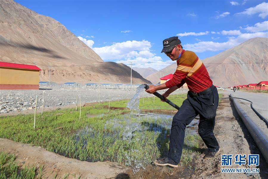 (決戰(zhàn)決勝脫貧攻堅·圖文互動)(8)“云端上的縣城”脫貧記