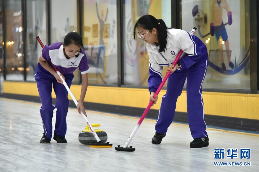 （體育·圖文互動）（4）（在習(xí)近平新時代中國特色社會主義思想指引下——新時代新作為新篇章·總書記關(guān)心的百姓身邊事）奔跑吧，少年！——體育讓孩子們插上強壯的翅膀（配本社同題文字稿）