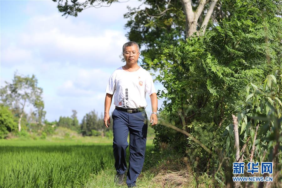 （不忘初心、牢記使命·圖文互動）（3）“上天入地”也要帶領(lǐng)鄉(xiāng)親脫貧——記廣東那毛村駐村第一書記彭彬