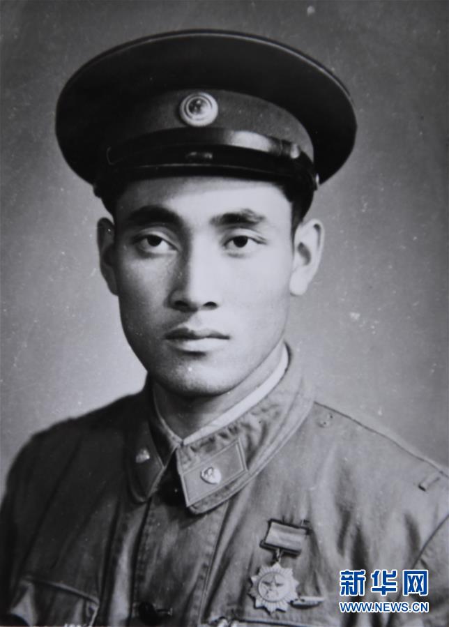 (圖文互動(dòng))(4)歷史的見(jiàn)證——陸軍邊海防學(xué)院維吾爾族女講師其曼古力一家三代守疆固邊記事