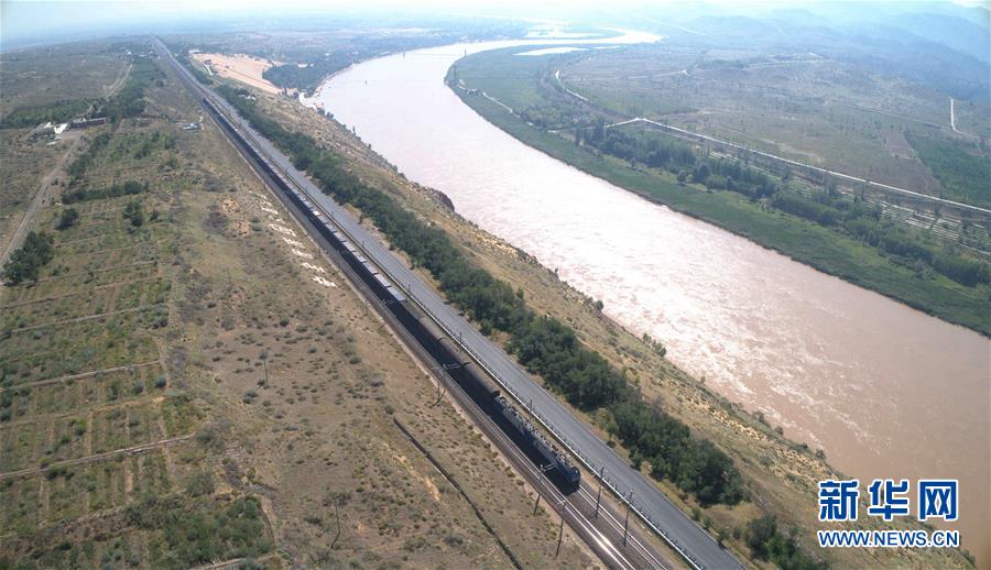 (走讀黃河·圖文互動(dòng))(4)中衛(wèi):33萬畝沙區(qū)變灌區(qū)