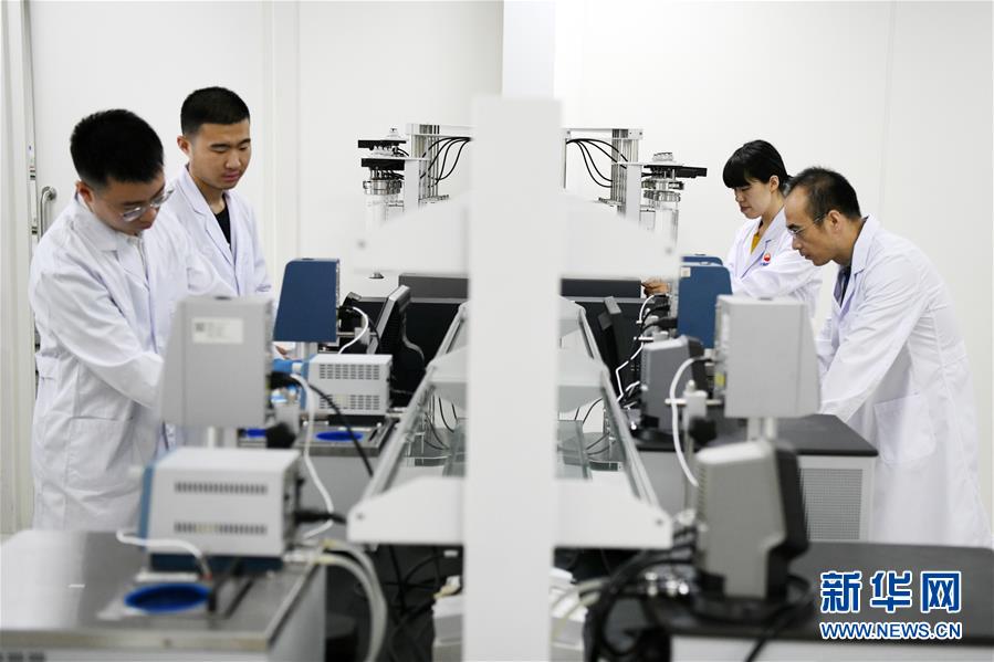 (圖文互動(dòng))(8)當(dāng)好標(biāo)桿旗幟 建設(shè)百年油田——寫(xiě)在大慶油田發(fā)現(xiàn)60周年之際