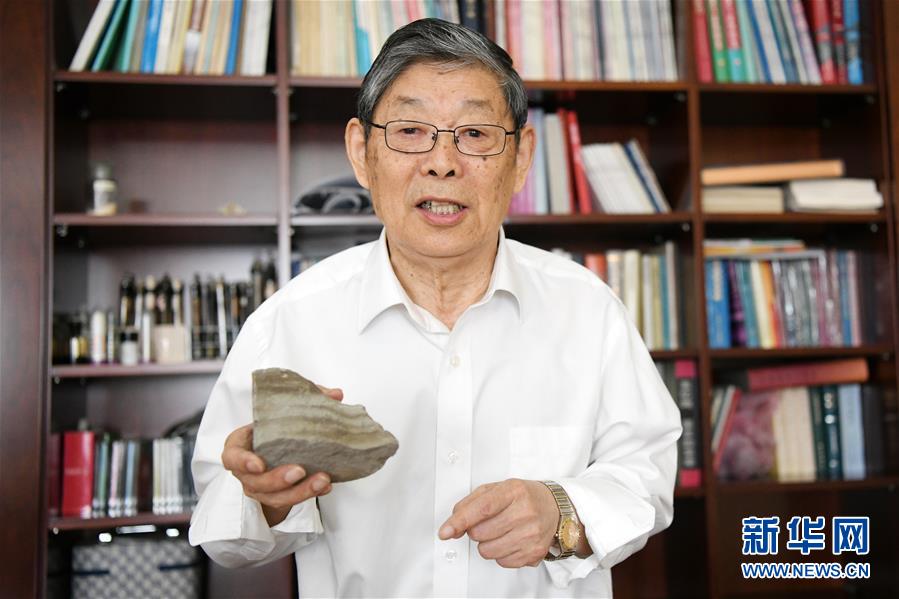 (圖文互動(dòng))(2)當(dāng)好標(biāo)桿旗幟 建設(shè)百年油田——寫(xiě)在大慶油田發(fā)現(xiàn)60周年之際