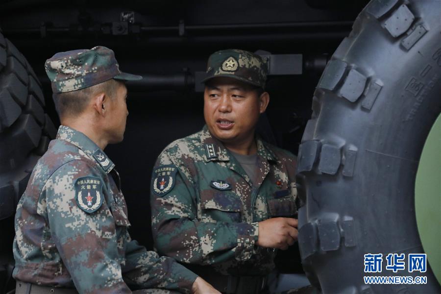 (圖文互動(dòng))袁紀(jì)云:帶好“東風(fēng)快遞”代表隊(duì)