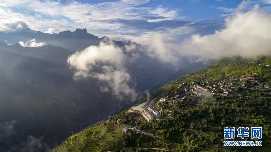 (新華全媒頭條·決戰(zhàn)決勝脫貧攻堅(jiān)·圖文互動)(1)為了人與自然和諧共生——云南“三江并流”地區(qū)決戰(zhàn)精準(zhǔn)脫貧的“生態(tài)畫卷”