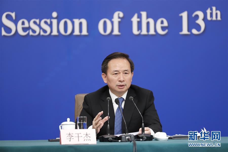 (兩會(huì)·XHDW)(7)生態(tài)環(huán)境部部長(zhǎng)李干杰就“打好污染防治攻堅(jiān)戰(zhàn)”答記者問(wèn)