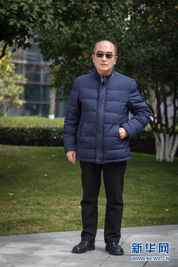 (新華全媒頭條·聚焦疫情防控·圖文互動)(5)拼漸凍生命 與疫魔競速——記疫情“風暴眼”中武漢金銀潭醫(yī)院院長張定宇