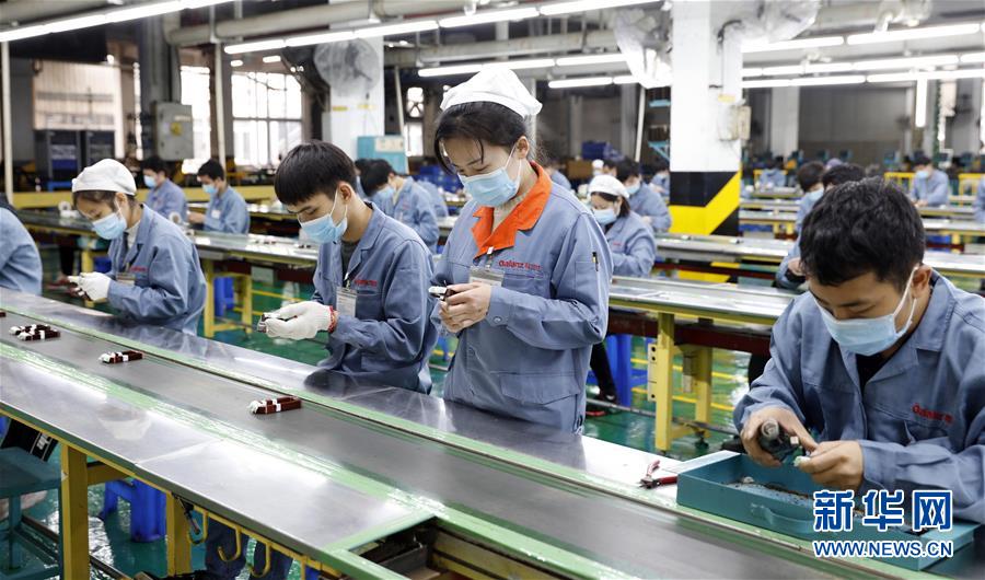 (來(lái)自經(jīng)濟(jì)前沿的故事·企業(yè)復(fù)工復(fù)產(chǎn)·圖文互動(dòng))(1)“這次復(fù)工終生難忘”——廣東格蘭仕安全員復(fù)工記