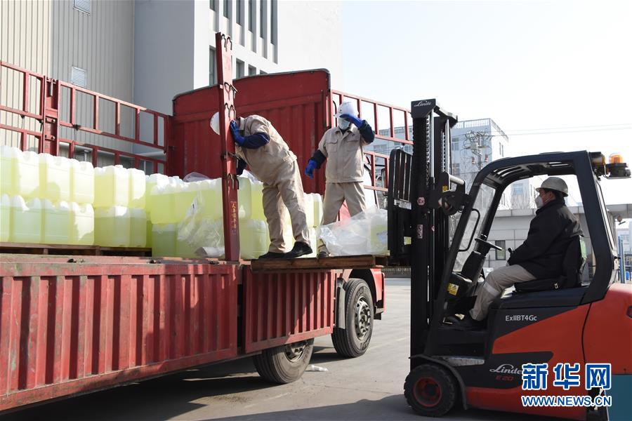 （圖文互動(dòng)）（2）爭(zhēng)分奪秒，為了那千公里之外的馳援——急需防疫物資天津復(fù)工復(fù)產(chǎn)一線(xiàn)見(jiàn)聞