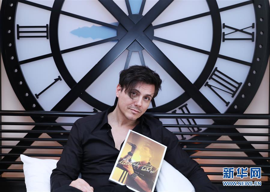 （國際·圖文互動(dòng)）（1）通訊：手牽手，我們共同驅(qū)散陰霾——法國音樂人創(chuàng)作抗疫歌曲背后的故事