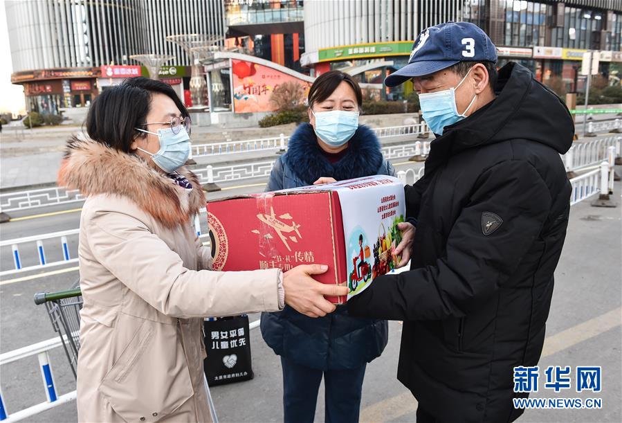 (新華全媒頭條·圖文互動)(9)守護(hù)天使 同心戰(zhàn)“疫”——各地多措并舉關(guān)愛一線醫(yī)務(wù)人員掃描