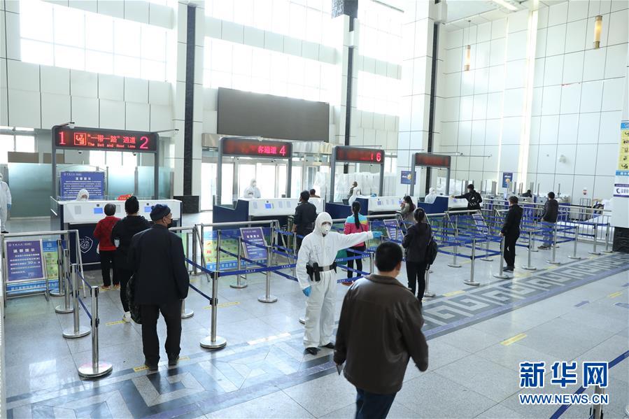 (聚焦疫情防控·圖文互動(dòng))(2)中哈霍爾果斯國際邊境合作中心中方區(qū)域恢復(fù)運(yùn)營