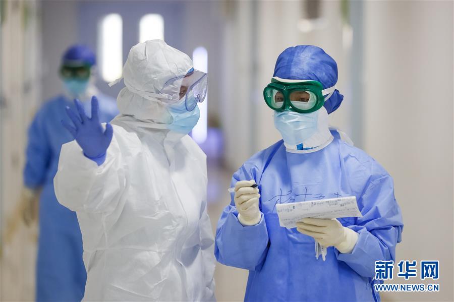 （新華全媒頭條·圖文互動）（3）最美逆行者，武漢永遠記得你！——首批援鄂醫(yī)療隊返程紀實