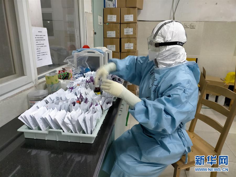 （圖文互動）（4）長大，只是一瞬間的事——天津“90后”護士的武漢戰(zhàn)“疫”記憶