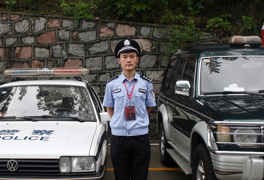 （為了民族復(fù)興·英雄烈士譜·圖文互動）張寧海：“請跟我走，我來為大家照亮……”