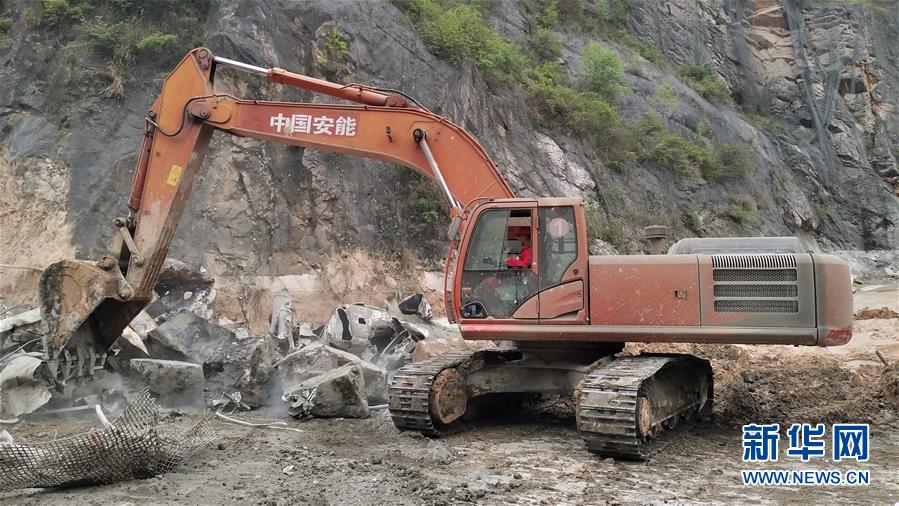 (新華網(wǎng))(1)貴陽混凝土公司滑塌事件搜救結(jié)束