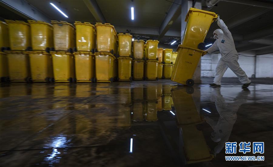 (聚焦疫情防控·圖文互動(dòng))(12)“隱蔽”防線上的阻擊戰(zhàn)——武漢醫(yī)療廢物處理從“全線告急”到“日產(chǎn)日清”